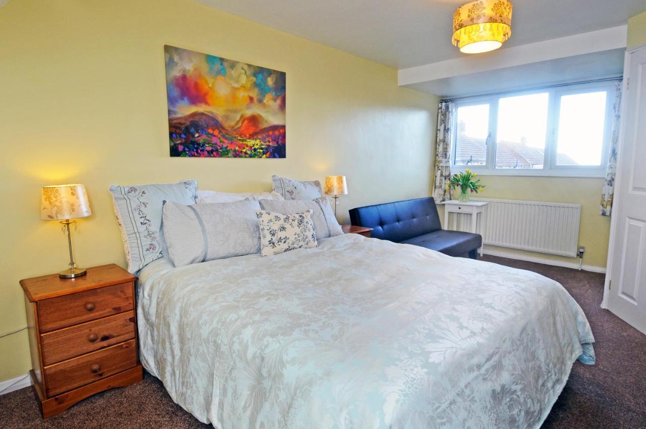 Spacious Rugby Field With Off-street Parking And Ev Fast Point For Electric Cars Appartement Whitby
