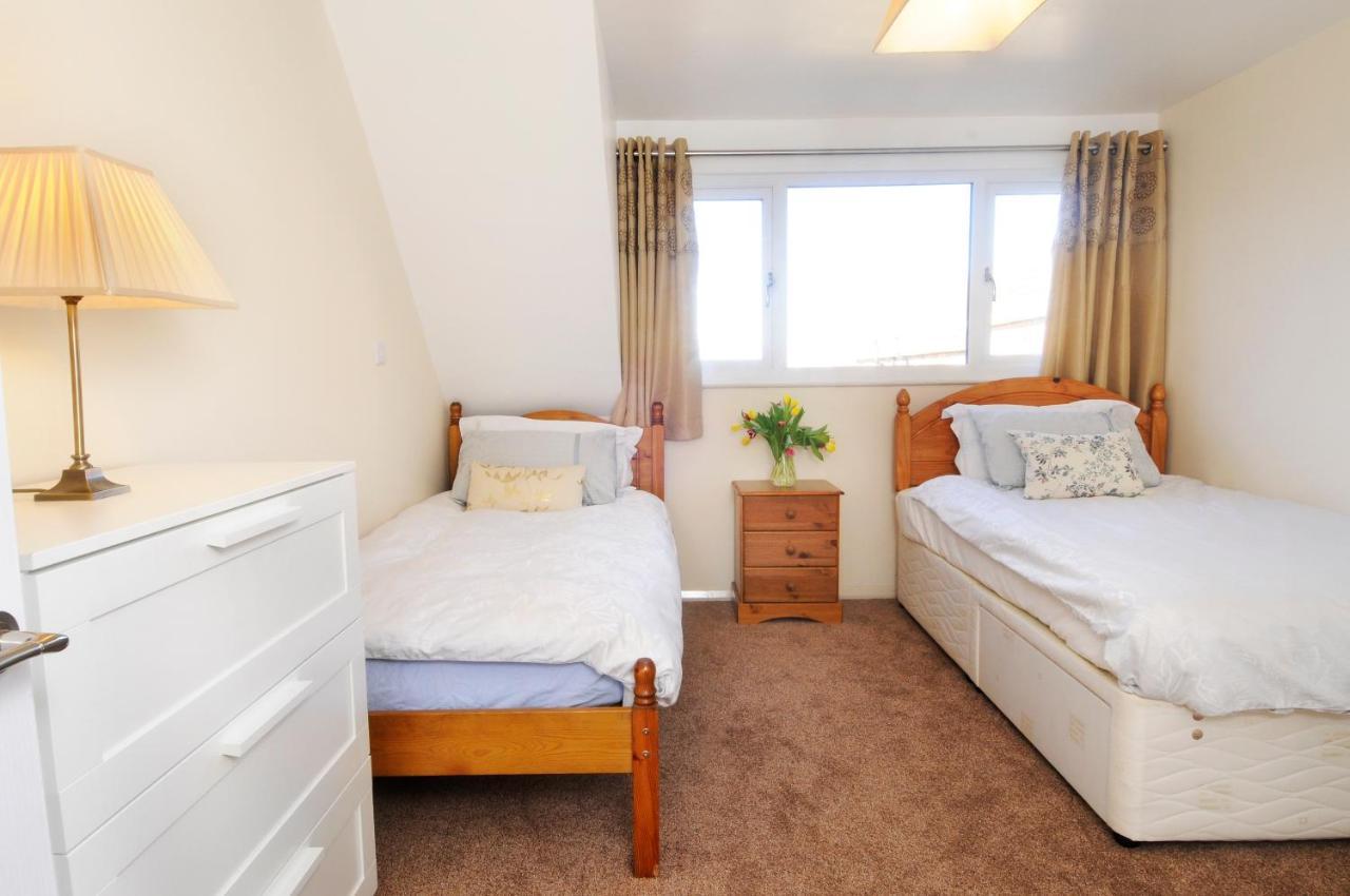 Appartement Spacious Rugby Field With Off-street Parking And Ev Fast Point For Electric Cars
