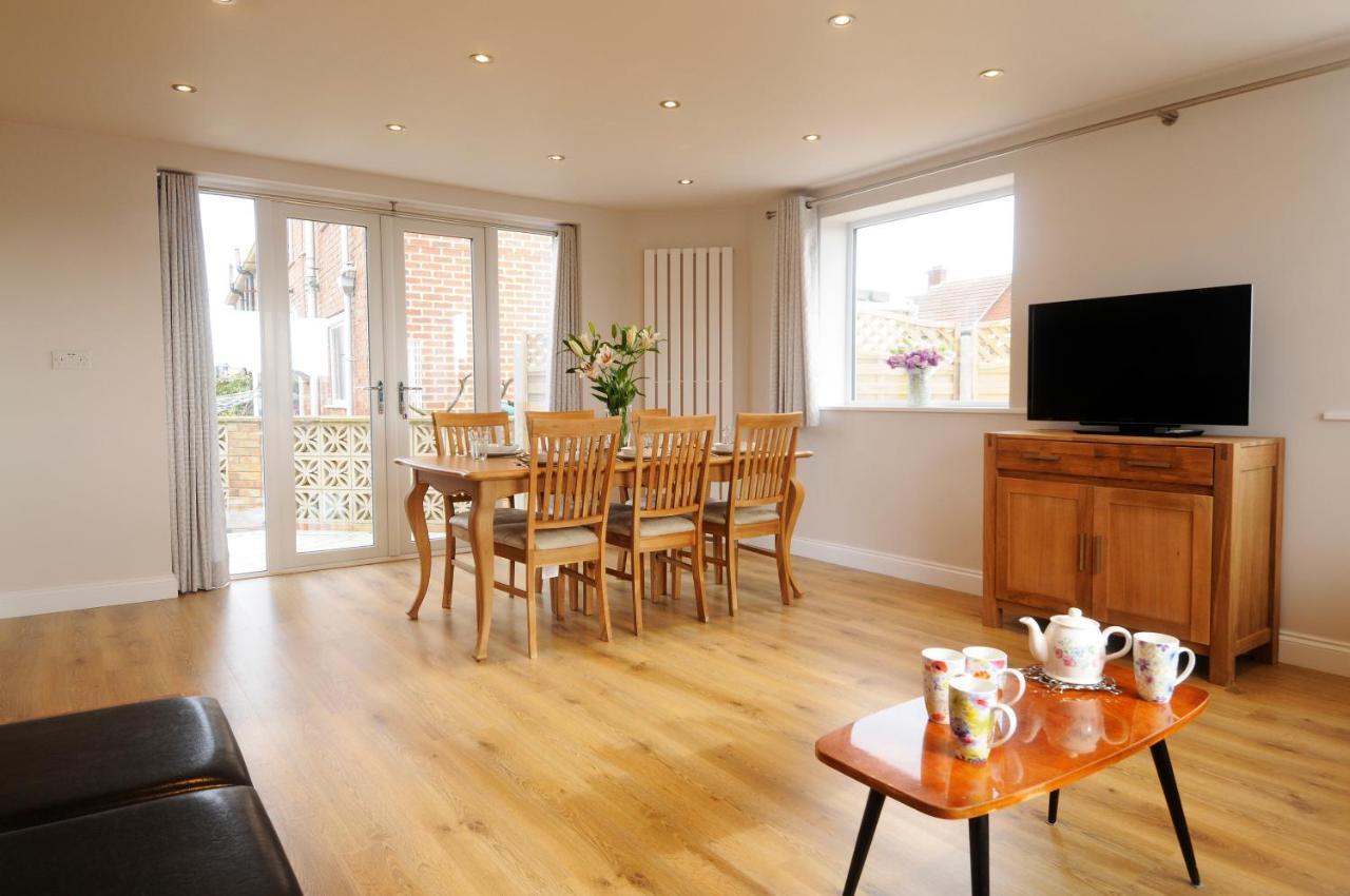 Spacious Rugby Field With Off-street Parking And Ev Fast Point For Electric Cars Appartement
